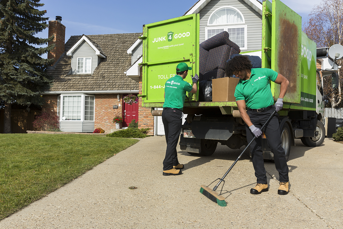 Spring cleaning and clean up junk removal services